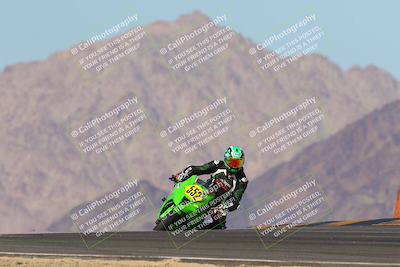 media/Oct-30-2022-CVMA (Sun) [[fb421c3cec]]/Race 11 Amateur Supersport Open/